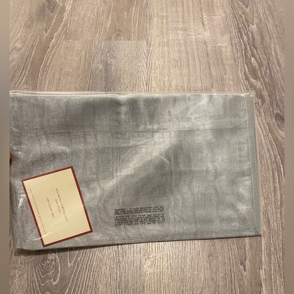 Pottery Barn Pleat Silk Organza Runner 16” X 70” Silver Shiny NIP - Picture 5 of 9